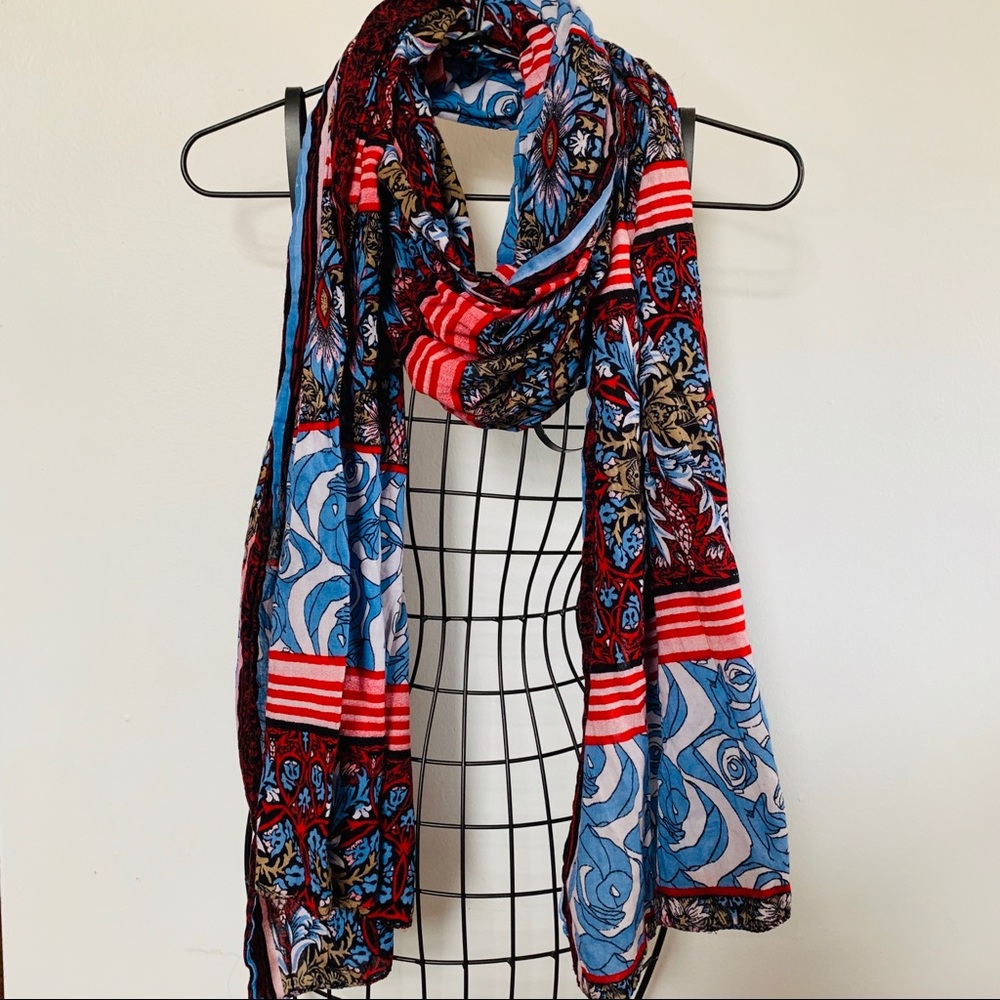 🔥 3 for $15 Red white and blue paisley scarf
